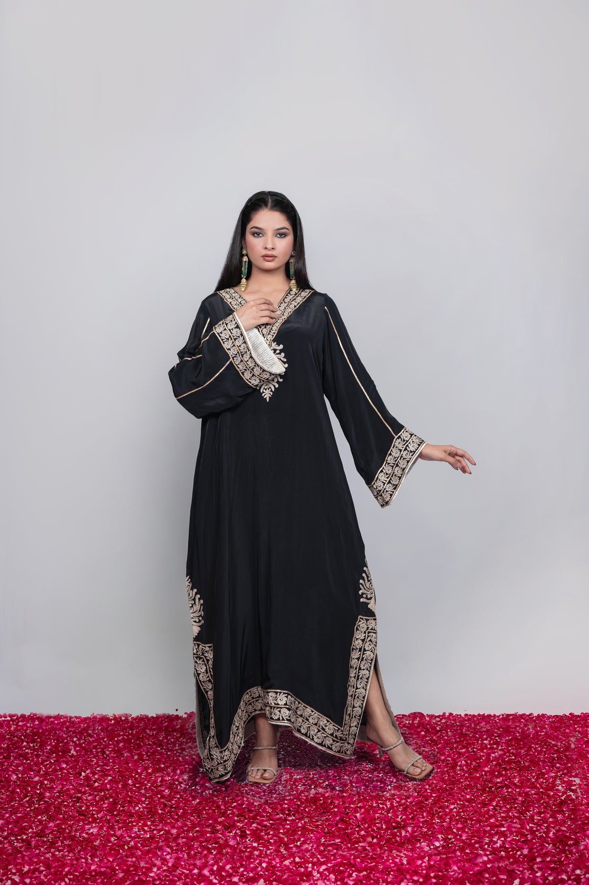 Siyah Raat | Black Night Embroidered Kaftan
