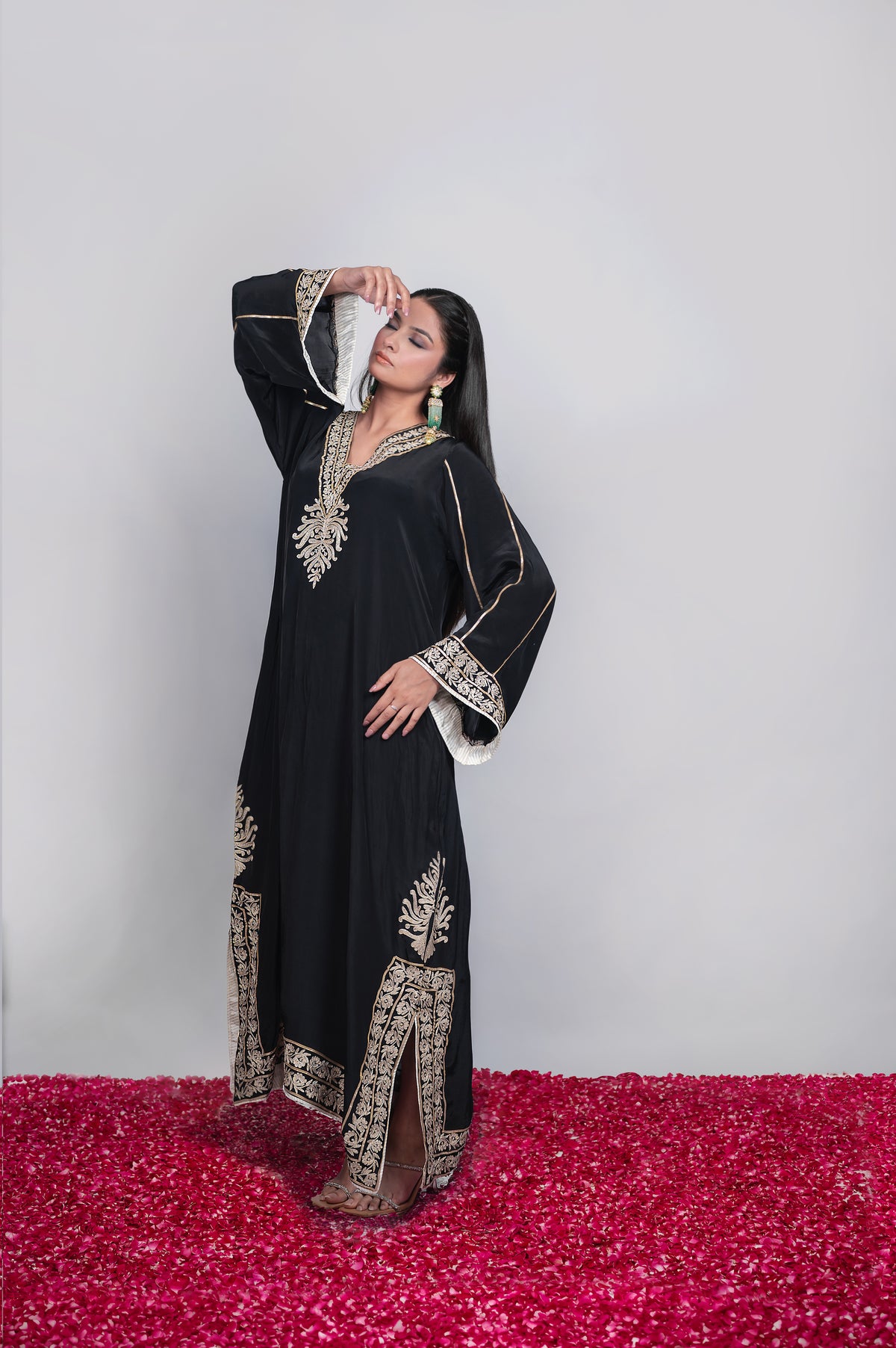 Siyah Raat | Black Night Embroidered Kaftan