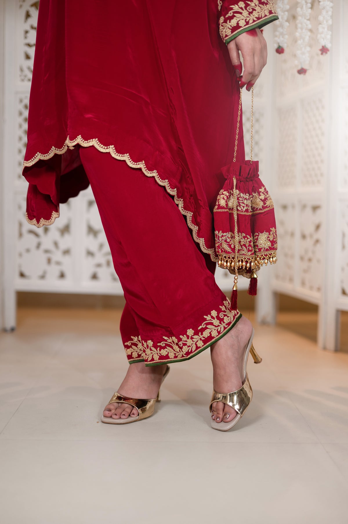 Zareen | Crimson Embroidered Cheran Set