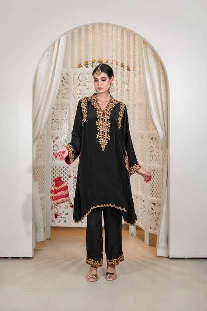 Shehzaad | Black Embroidered Pheran Set