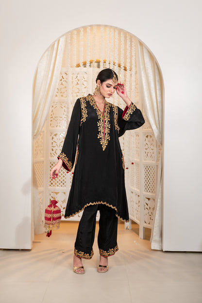Shehzaad | Black Embroidered Pheran Set