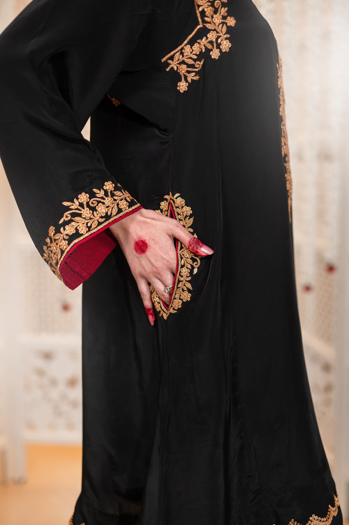 Shehzaad | Black Embroidered Pheran Set
