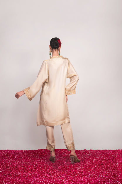 Aftab-e-Shaam | Ivory Embroidered Satin Tissue Pheran Set