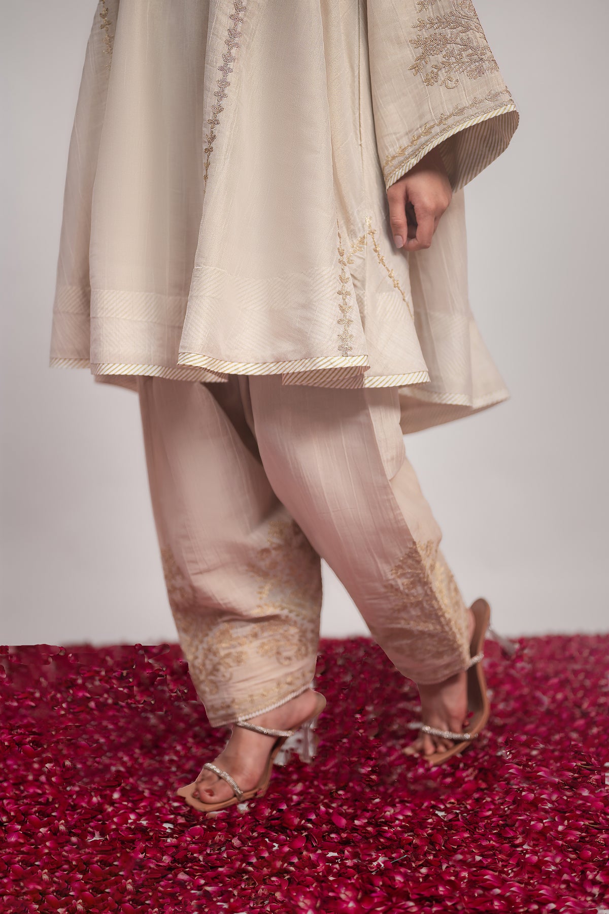 Noor-e-Shaam | Beige Embroidered Tissue Pheran Set