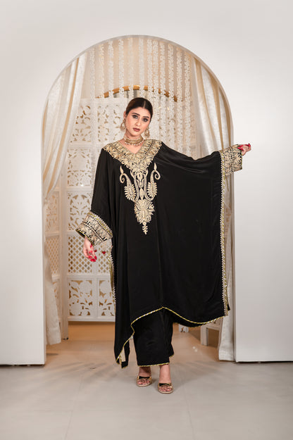 Zarmina | Black Embroidered Kaftan Set