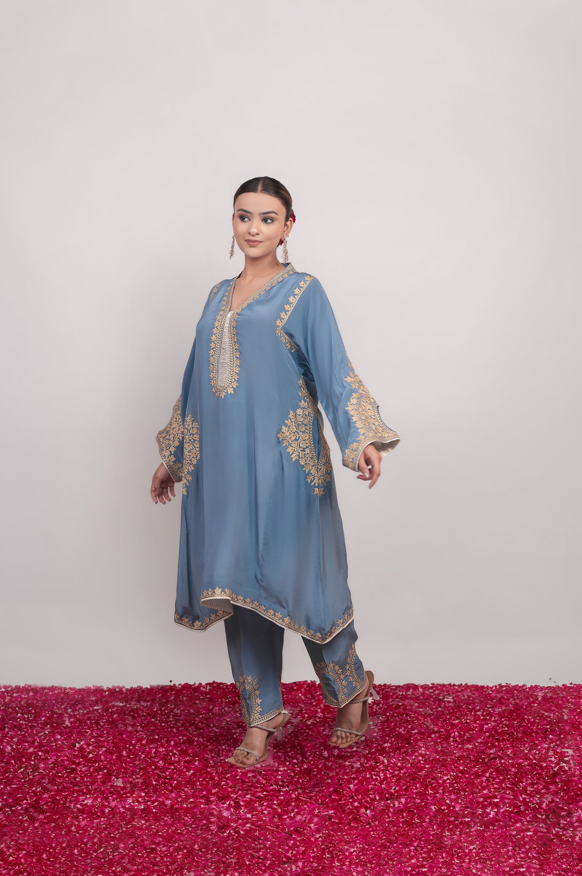 Neel-e-Shaam |  Iceberg Blue Embroidered Pheran Set
