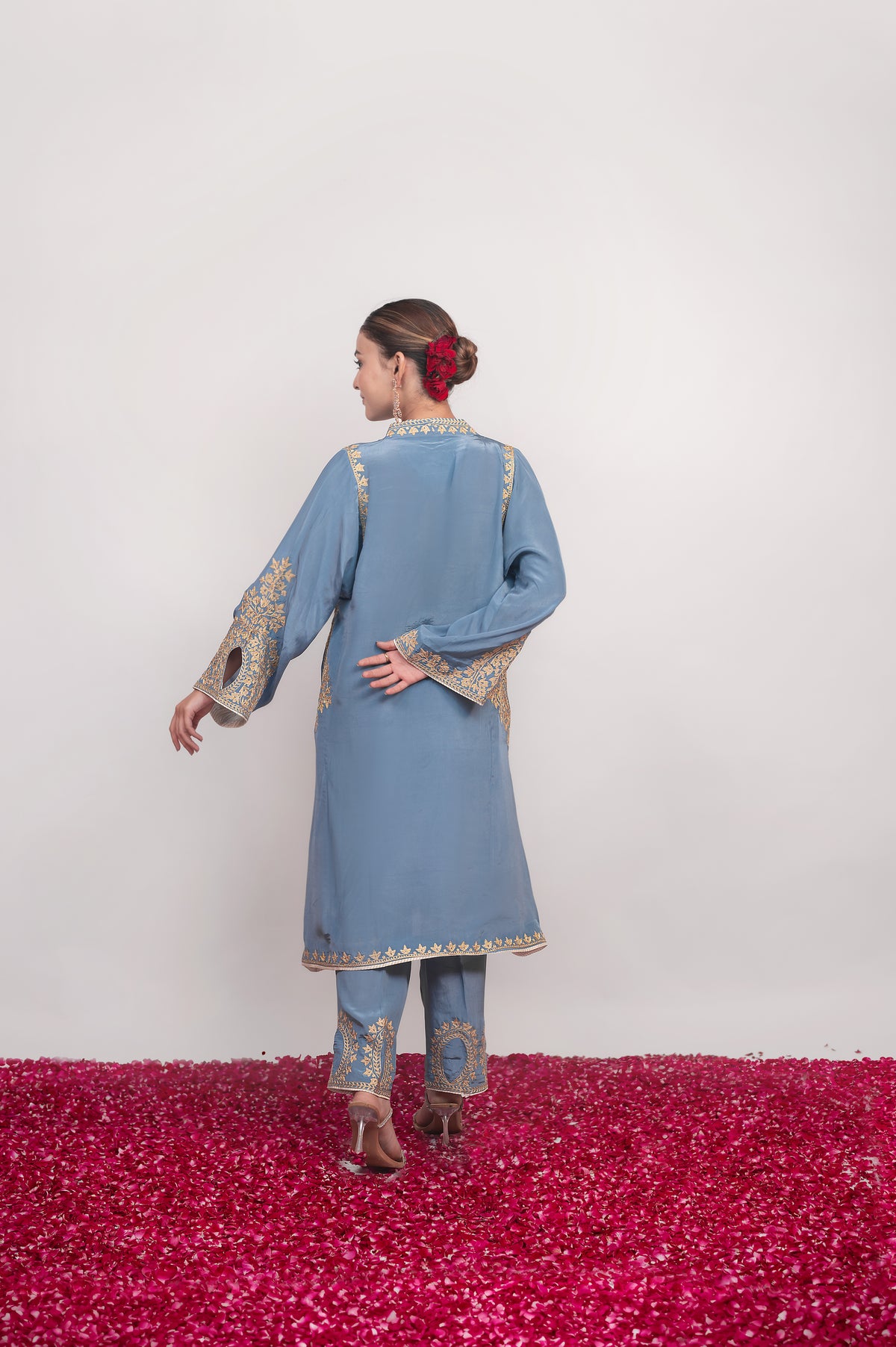 Neel-e-Shaam |  Iceberg Blue Embroidered Pheran Set