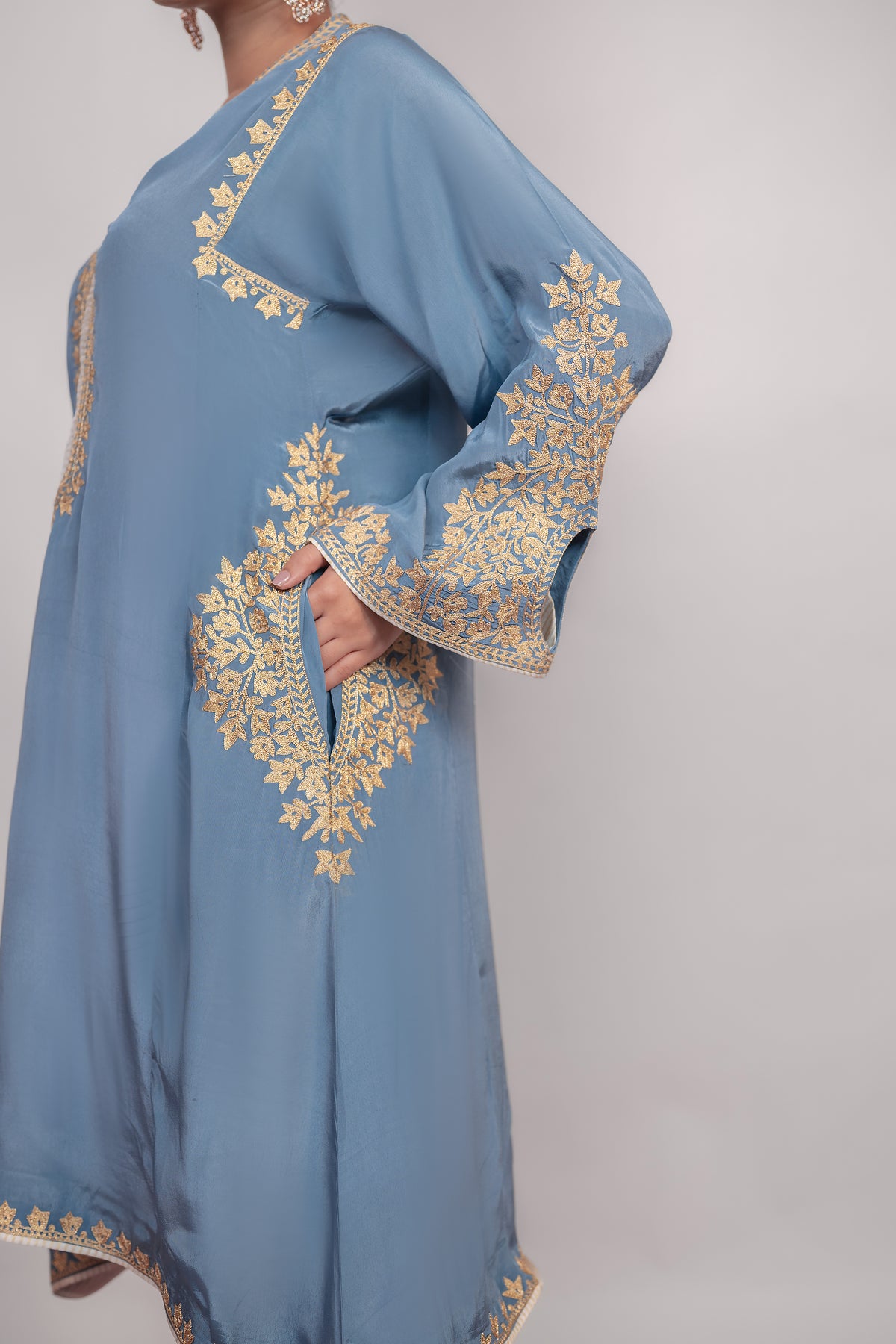 Neel-e-Shaam |  Iceberg Blue Embroidered Pheran Set